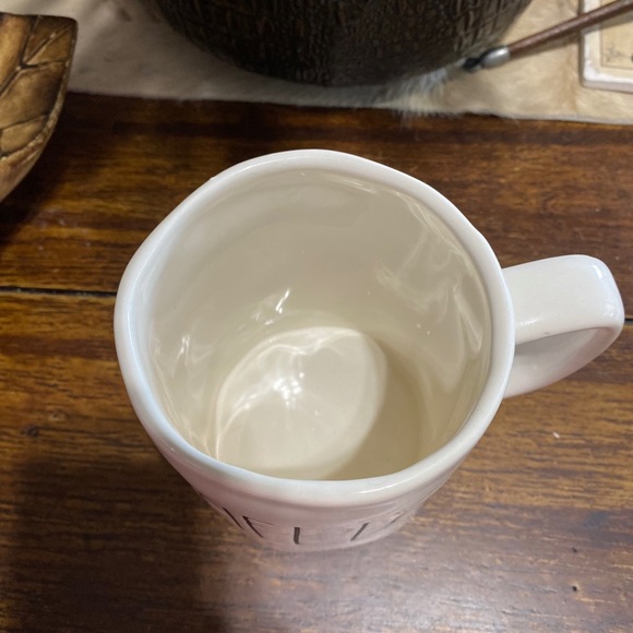 Rae Dunn Hello mug - Picture 4 of 4